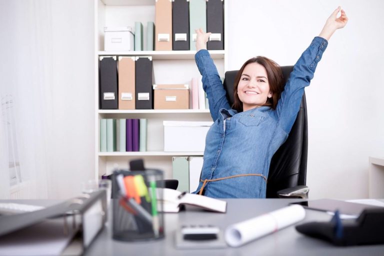 A Guide to Choosing the Best Home Office Chair for Back Pain Relief